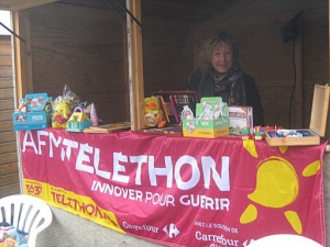 Stand de vente de jouets pour le Téléthon