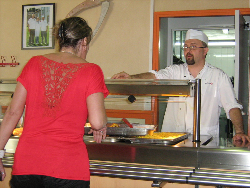 Des cuisiniers disponibles