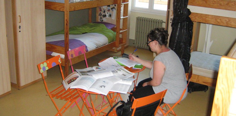 Dans une chambre